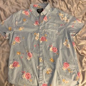 Hollister Men’s short sleeve shirt